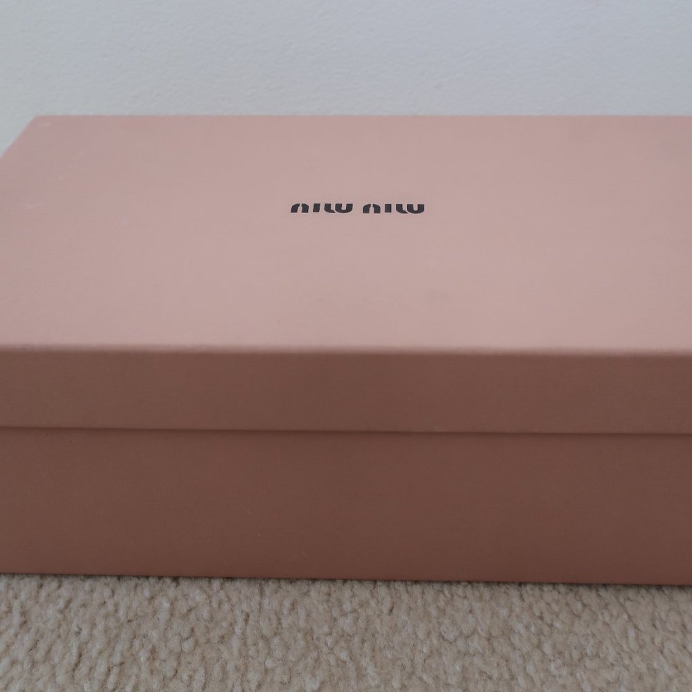 MIU MIU BLACK CALF LEATHER ROUND TOE PUMPS *Classic* WITH BOX - Picture 9 of 10